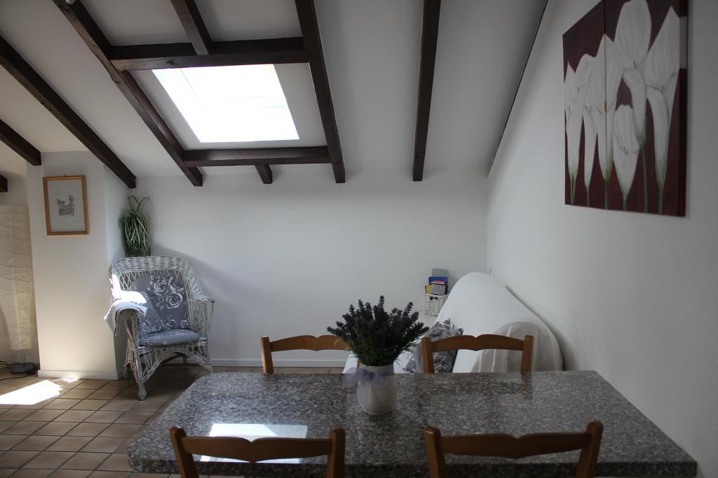 Casa Gialla Gordola Room photo